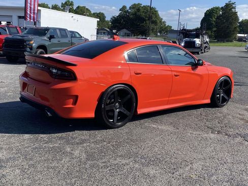 Used 2019 Dodge Charger Scat Pack RWD image 6