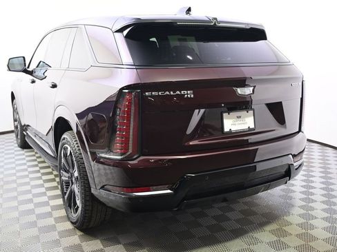 Certified 2025 Cadillac Escalade IQ Sport 2 AWD/4WD image 4