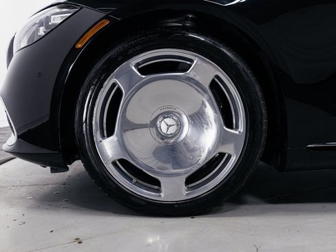 Used 2024 Mercedes-Benz Maybach S 580 Maybach S 580 image 40