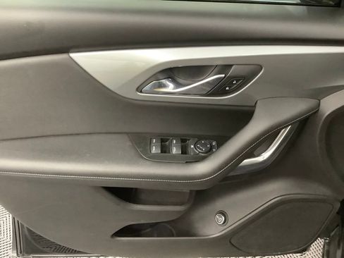 Used 2019 Chevrolet Blazer LT image 9