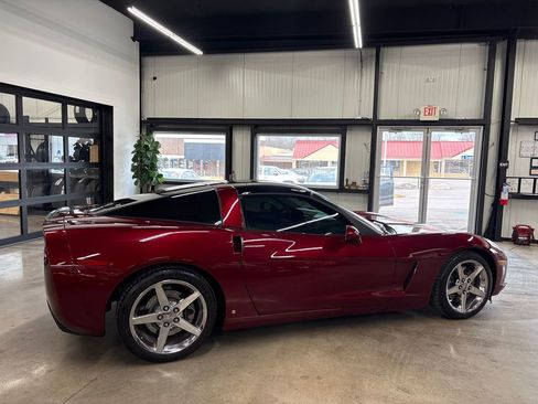 Used 2007 Chevrolet Corvette Coupe w/ Preferred Equipment Group image 16