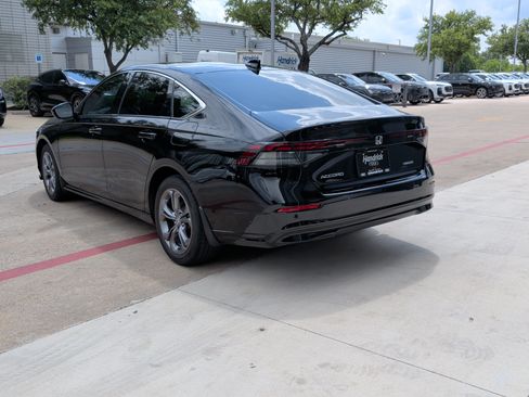 Used 2023 Honda Accord EX-L image 8