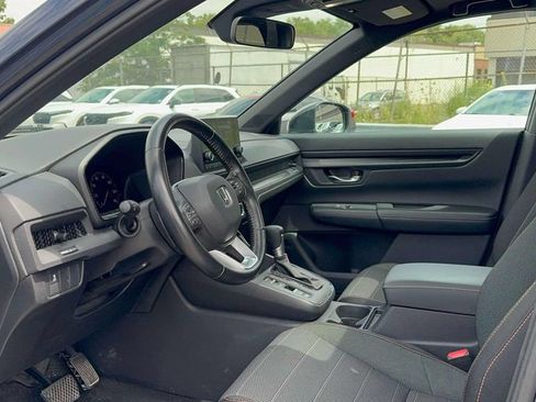 Used 2025 Honda CR-V Sport image 16