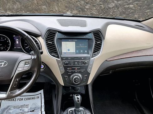 Used 2018 Hyundai Santa Fe Limited AWD/4WD image 6