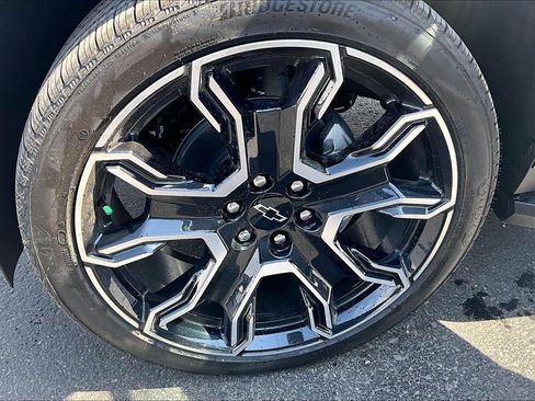 New 2026 Chevrolet Suburban RST w/ RST Capability Package image 12