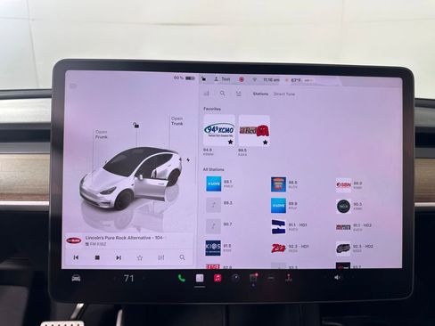 Used 2023 Tesla Model Y Performance image 31