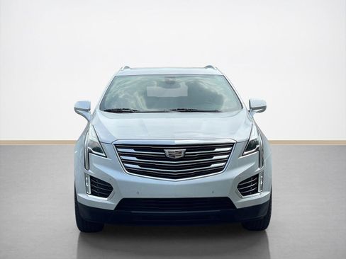 Used 2018 Cadillac XT5 Premium Luxury FWD image 2