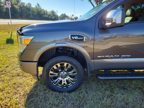 Used 2017 Nissan Titan Platinum Reserve image 9