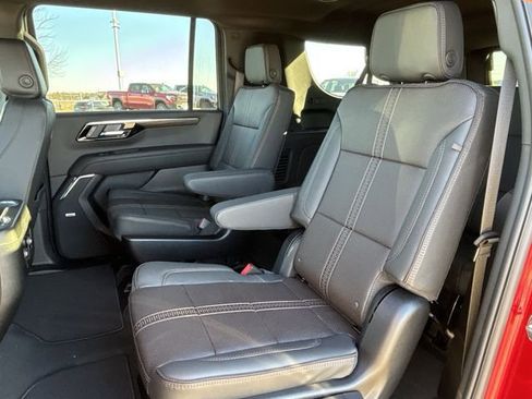 New 2026 Chevrolet Suburban High Country RWD image 27