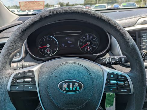 Used 2020 Kia Sorento LX FWD image 31