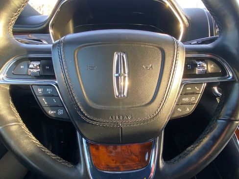 Used 2019 Lincoln Continental Reserve w/ Rear-seat Package image 26