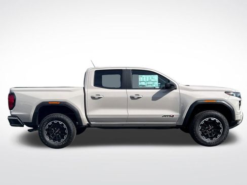 New 2026 GMC Canyon AT4 AWD/4WD image 8