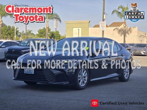 Certified 2025 Toyota Camry LE image 1