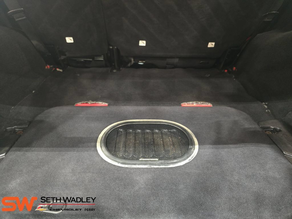 Used 2015 Jeep Wrangler Unlimited Sahara w/ Connectivity Group AWD/4WD image 12
