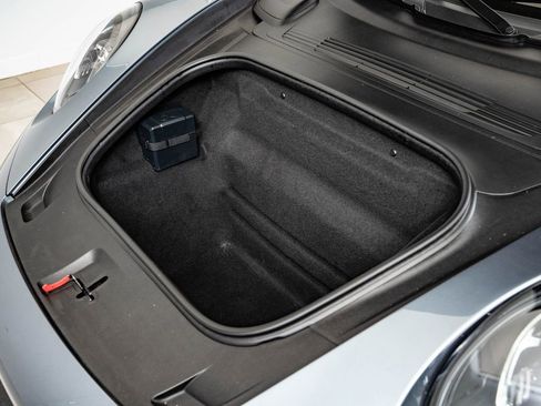 Certified 2025 Porsche 911 Carrera RWD image 22
