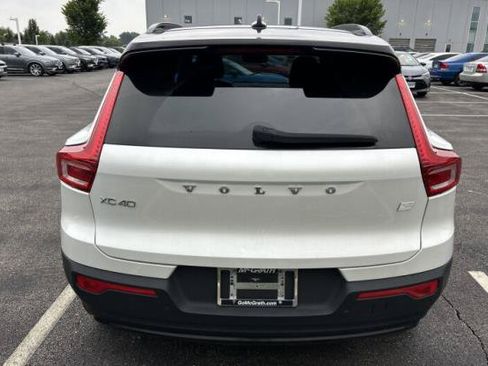Used 2023 Volvo XC40 Recharge Ultimate w/ Protection Package Premier AWD/4WD image 6