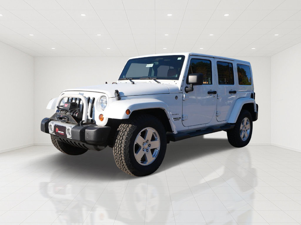 Used 2012 Jeep Wrangler Unlimited Sahara w/ Max Tow Pkg AWD/4WD image 2