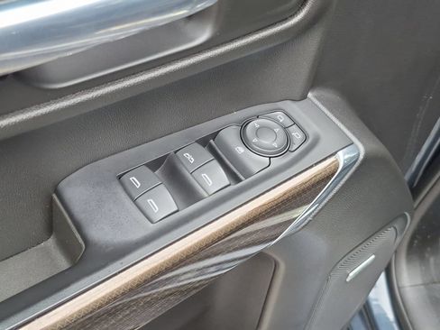 Used 2019 Chevrolet Silverado 1500 LT Trail Boss AWD/4WD image 11