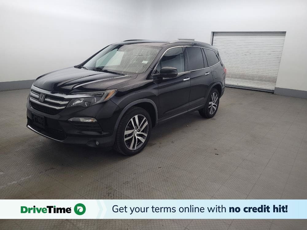 Used 2017 Honda Pilot Touring image 1