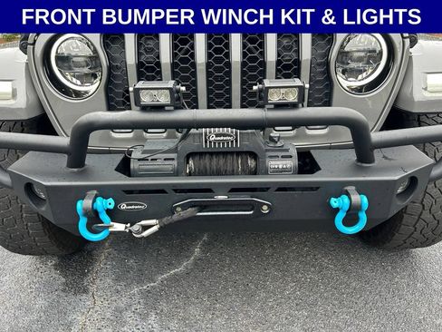 Used 2023 Jeep Wrangler Unlimited Sahara AWD/4WD image 15