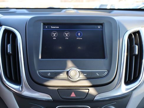 Used 2020 Chevrolet Equinox L image 19