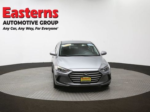 Used 2017 Hyundai Elantra SE w/ Cargo Package image 48