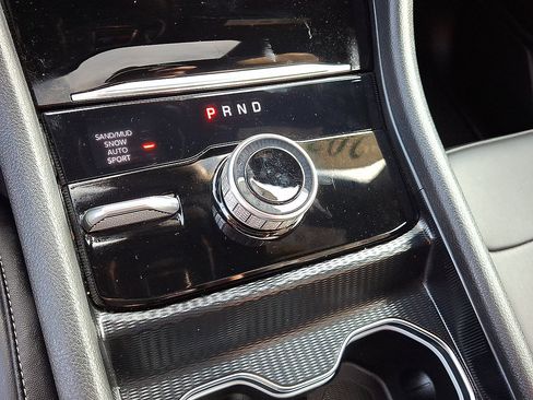 Certified 2024 Jeep Grand Cherokee L Limited AWD/4WD image 4