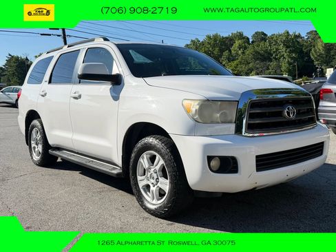 Used 2013 Toyota Sequoia SR5 w/ Premium Pkg AWD/4WD image 10