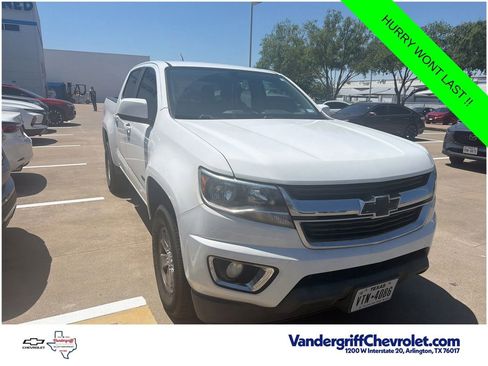 Used 2018 Chevrolet Colorado W/T w/ LPO, Premium Interior Package RWD image 2