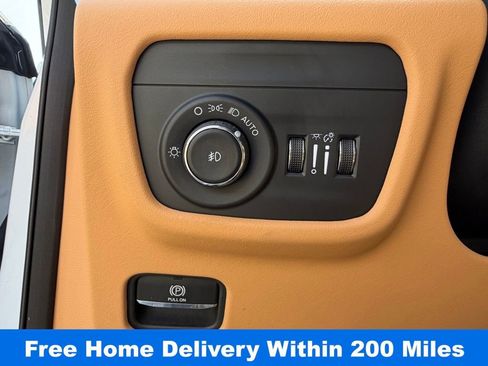 Certified 2024 Jeep Grand Cherokee Summit image 23