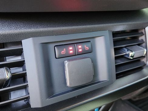 Used 2025 Ford F150 Raptor AWD/4WD image 11