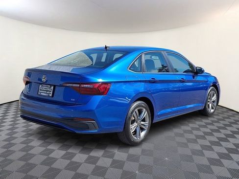 Used 2024 Volkswagen Jetta SE FWD image 6