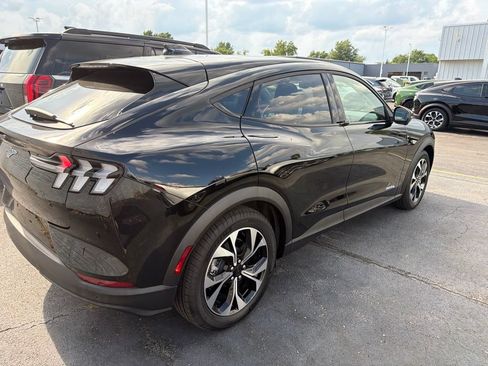 Used 2025 Ford Mustang Mach-E Select w/ Comfort Package Lite AWD/4WD image 16