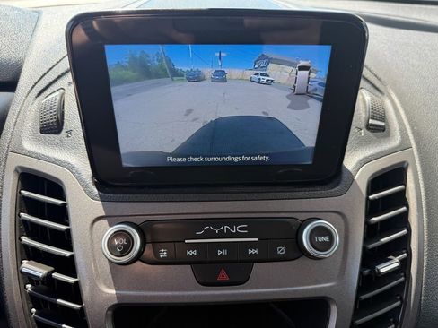 Used 2022 Ford Transit Connect XL FWD image 16