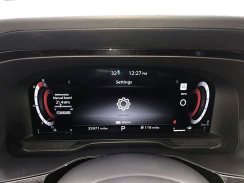 Used 2024 Nissan Pathfinder Platinum FWD image 15