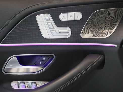 Used 2022 Mercedes-Benz GLS 580 GLS 580 image 3