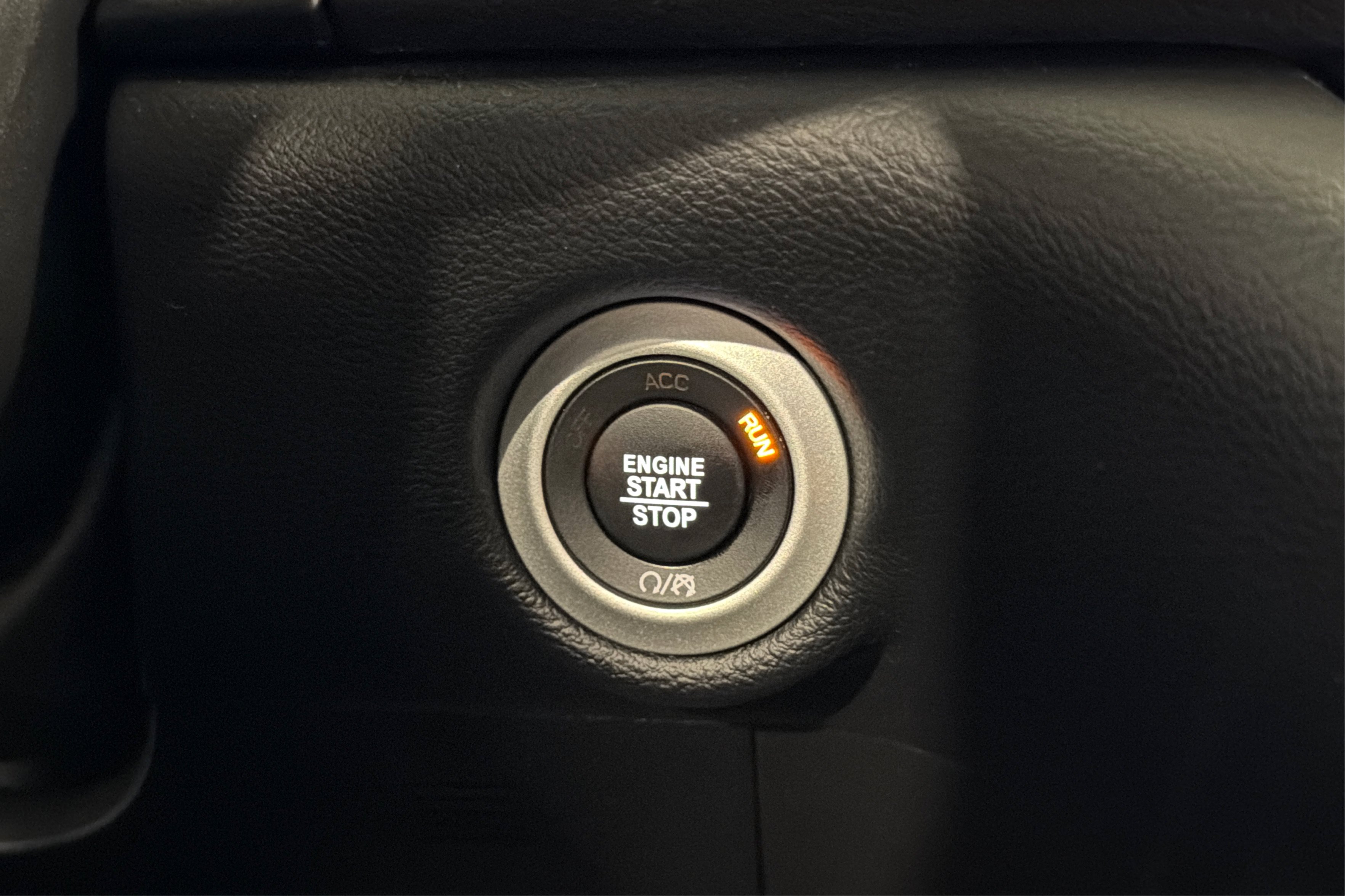 Used 2026 Chrysler Pacifica Select FWD image 34