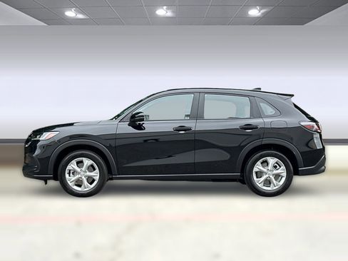Certified 2025 Honda HR-V LX image 2