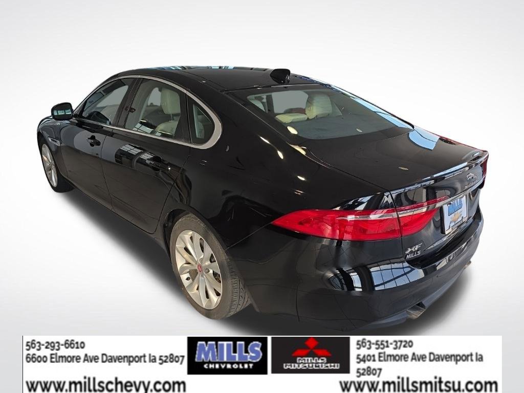 Used 2018 Jaguar XF Premium AWD/4WD image 7