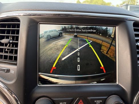 Used 2018 Jeep Grand Cherokee Limited w/ Luxury Group II image 15