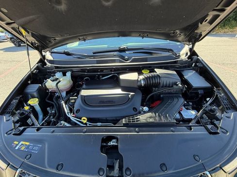 Used 2022 Chrysler Pacifica Touring-L FWD image 30