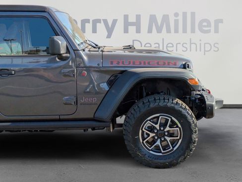 New 2025 Jeep Wrangler Unlimited Rubicon w/ Steel Bumper Group image 8