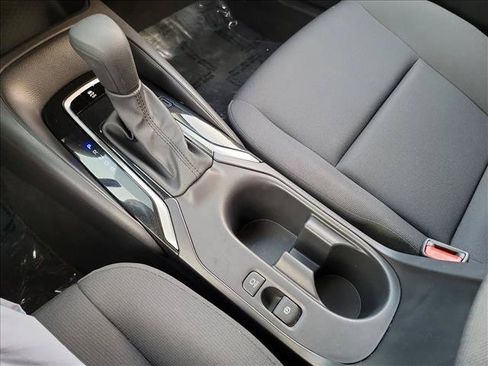 Used 2025 Toyota Corolla LE FWD image 22