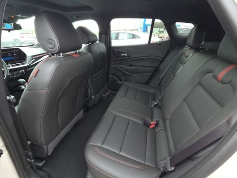 New 2026 Chevrolet Trax RS w/ Sunroof Package FWD image 29