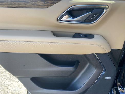 Used 2023 Chevrolet Tahoe Premier RWD image 13