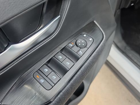 New 2026 Nissan Kicks SV w/ Cold Weather Package FWD image 23