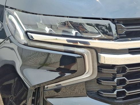 Certified 2024 Chevrolet Tahoe Z71 w/ Luxury Package AWD/4WD image 8