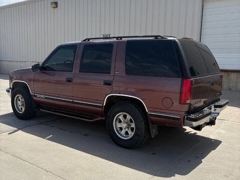 Used 1997 GMC Yukon 4WD 4-Door w/ Marketing Opt Pkg 4 image 6