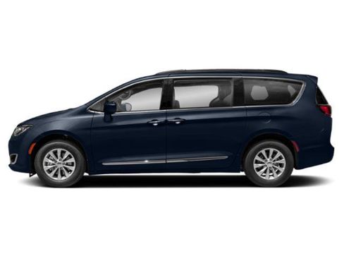 Used 2019 Chrysler Pacifica Touring-L Plus FWD image 3