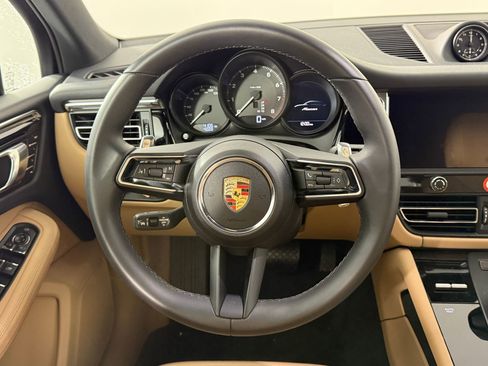 New 2025 Porsche Macan image 18